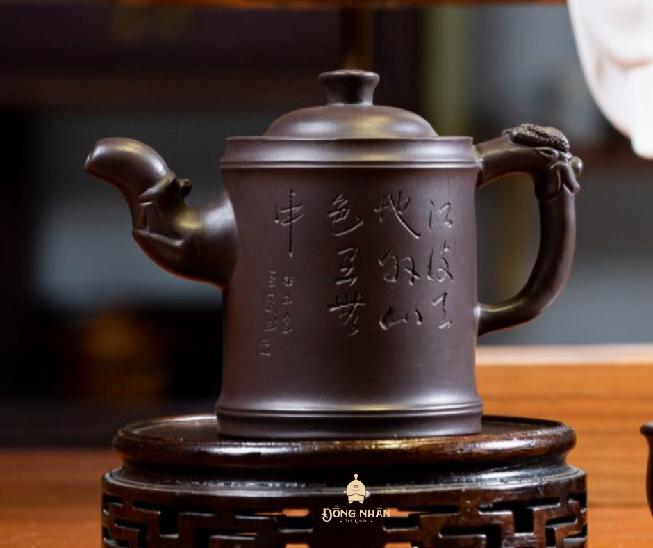 Dáng Ấm Chuông